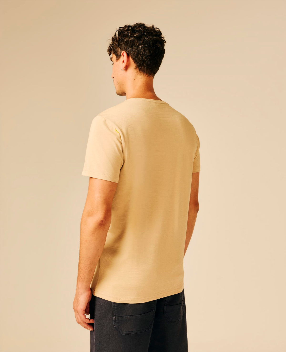 T-shirt homme beige - Chiampo | Sun Valley, vue 2