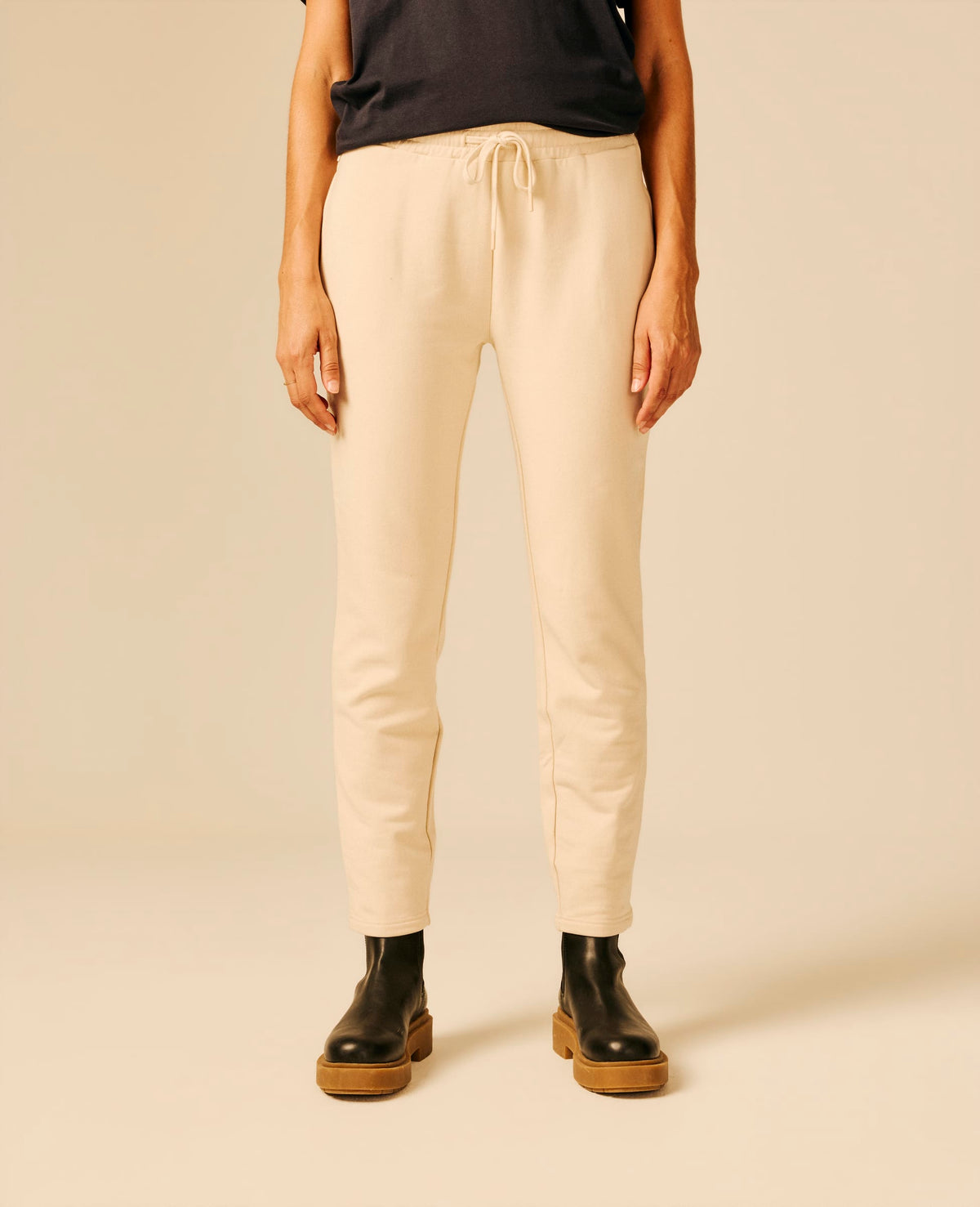Pantalon de jogging femme beige clair - Volaj | Sun Valley, vue 3