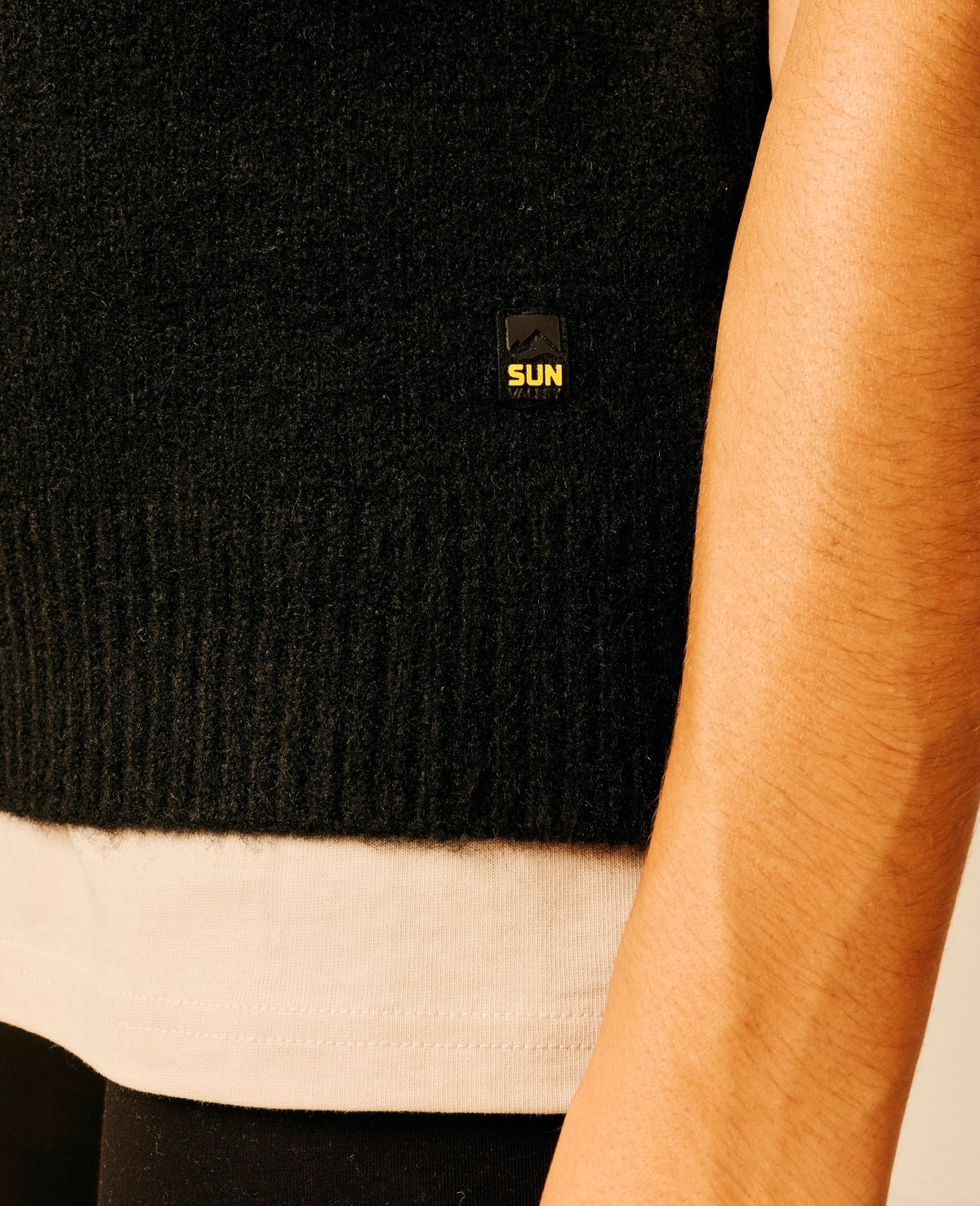 Pull femme noir - Unver | Sun Valley, vue 6